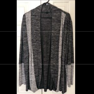 Speckled Grey and Black flowed cardigan.